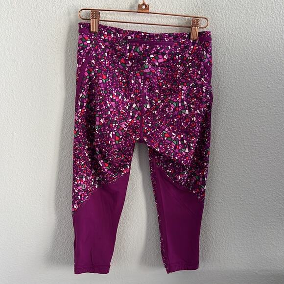 Lululemon Real Quick Crop Paradise Camo Multi/Regal Plum Active Pants 4 - Picture 4 of 8